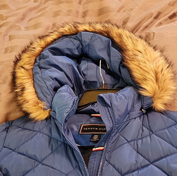 NWT XXL Tommy Hilfiger knee length puffer coat with faux fur hood - Picture 3 of 6